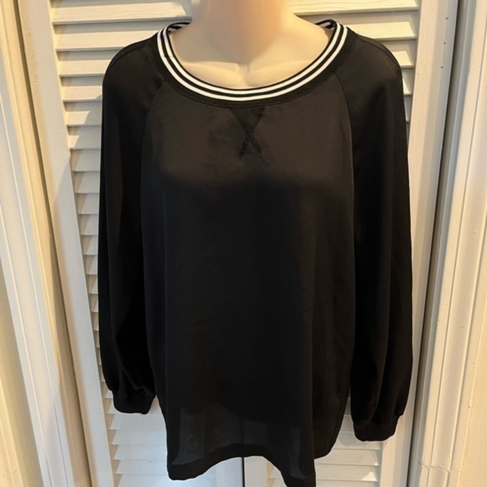 Banana Republic Athleisure Dress Top Crew Neck Small Black and White